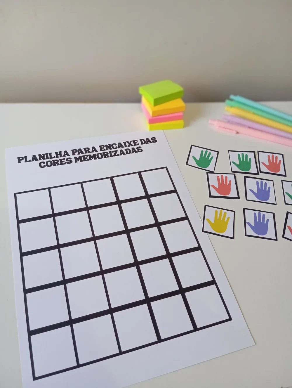 Memorização Mãozinhas Coloridas — Pronto para Imprimir